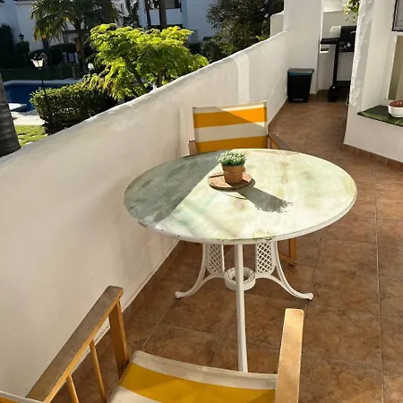 Apartment Apartamento Urb Los Naranjos 2 Y 1 Bano, Wifi Marbella