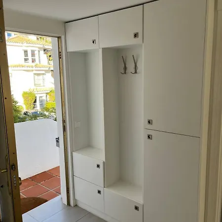 Apartamento Urb Los Naranjos 2 Y 1 Bano, Wifi Apartment Marbella